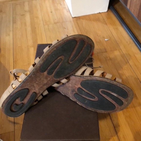 Gentle souls sandals - Picture 2 of 4